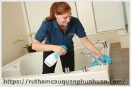 Cách khử mùi hôi ẩm mốc trong ngày mưa bão vô cùng dễ dàng
