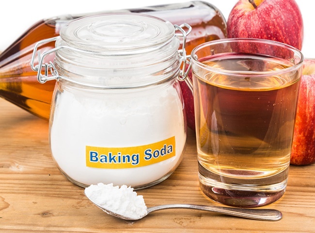 Sử dụng Baking soda th&ocirc;ng bồn cầu nghẹt