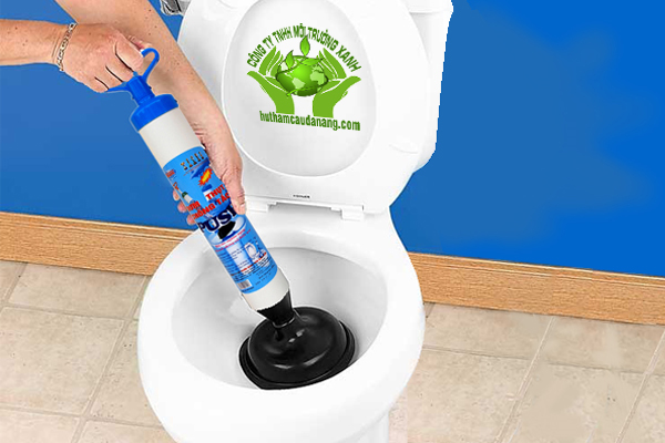 bồn cầu xuống nước chậm