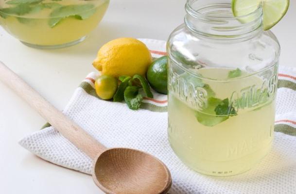 C&aacute;ch khử m&ugrave;i nh&agrave; vệ sinh thật đơn giản